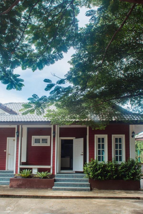 Baan Suan Resort Juree Punsuk Suphan Buri Exterior foto