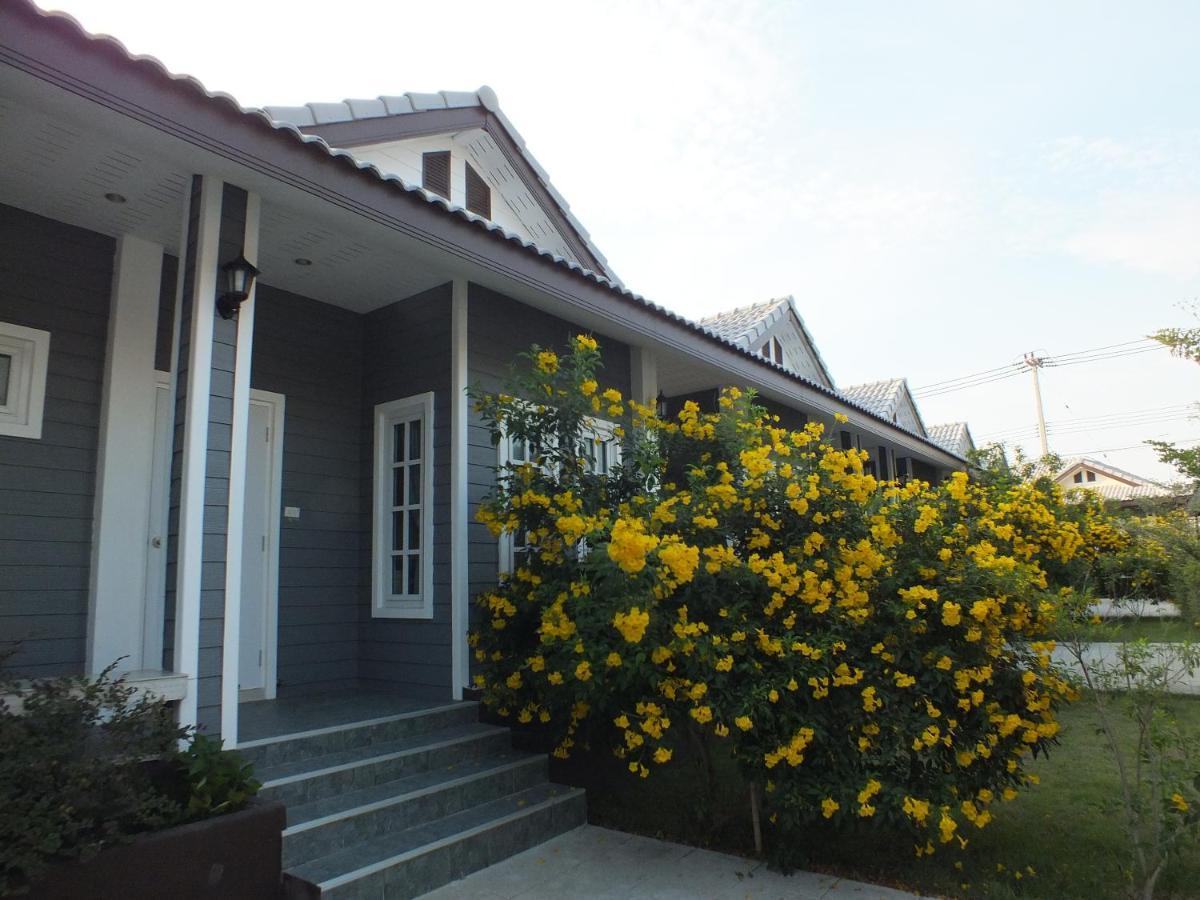 Baan Suan Resort Juree Punsuk Suphan Buri Exterior foto