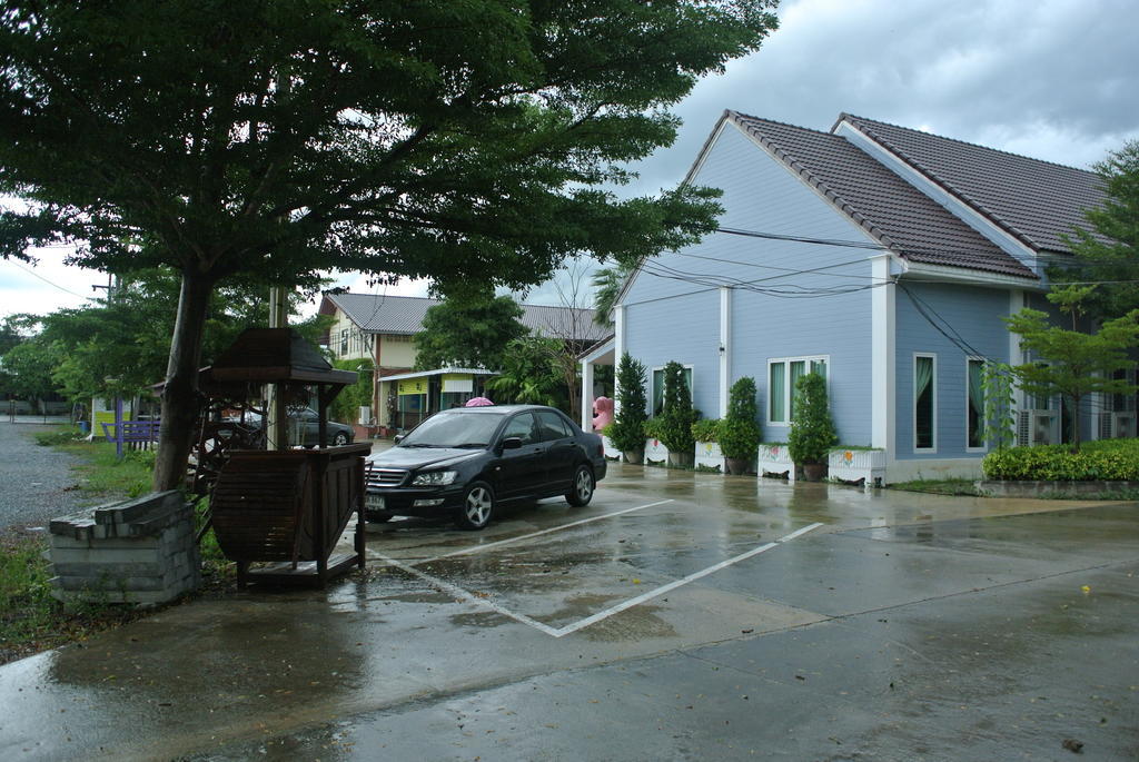 Baan Suan Resort Juree Punsuk Suphan Buri Exterior foto